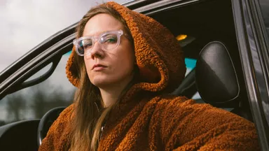 ‘Dit Dus’ met Aafke Romeijn: over wanhoop, Godzilla en psalm 119