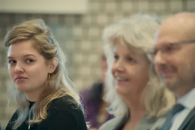 Christine gelooft niet meer in God. Hoe zullen haar ouders reageren?