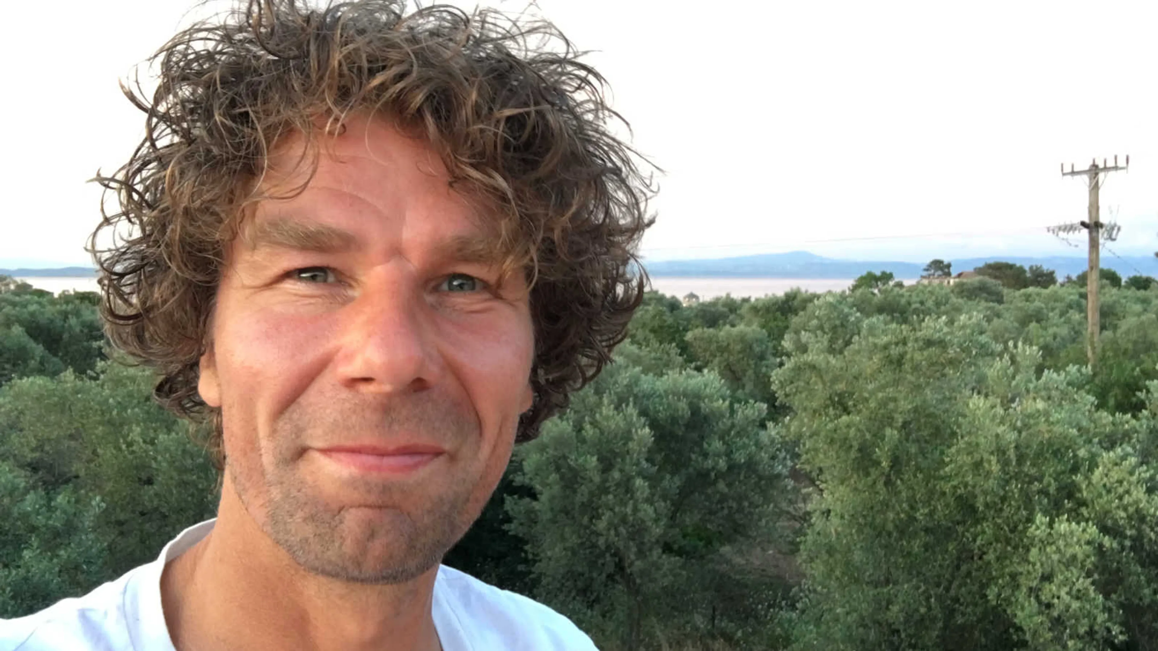 Rob zit alleen in quarantaine: 'Hallo, is daar iemand?'