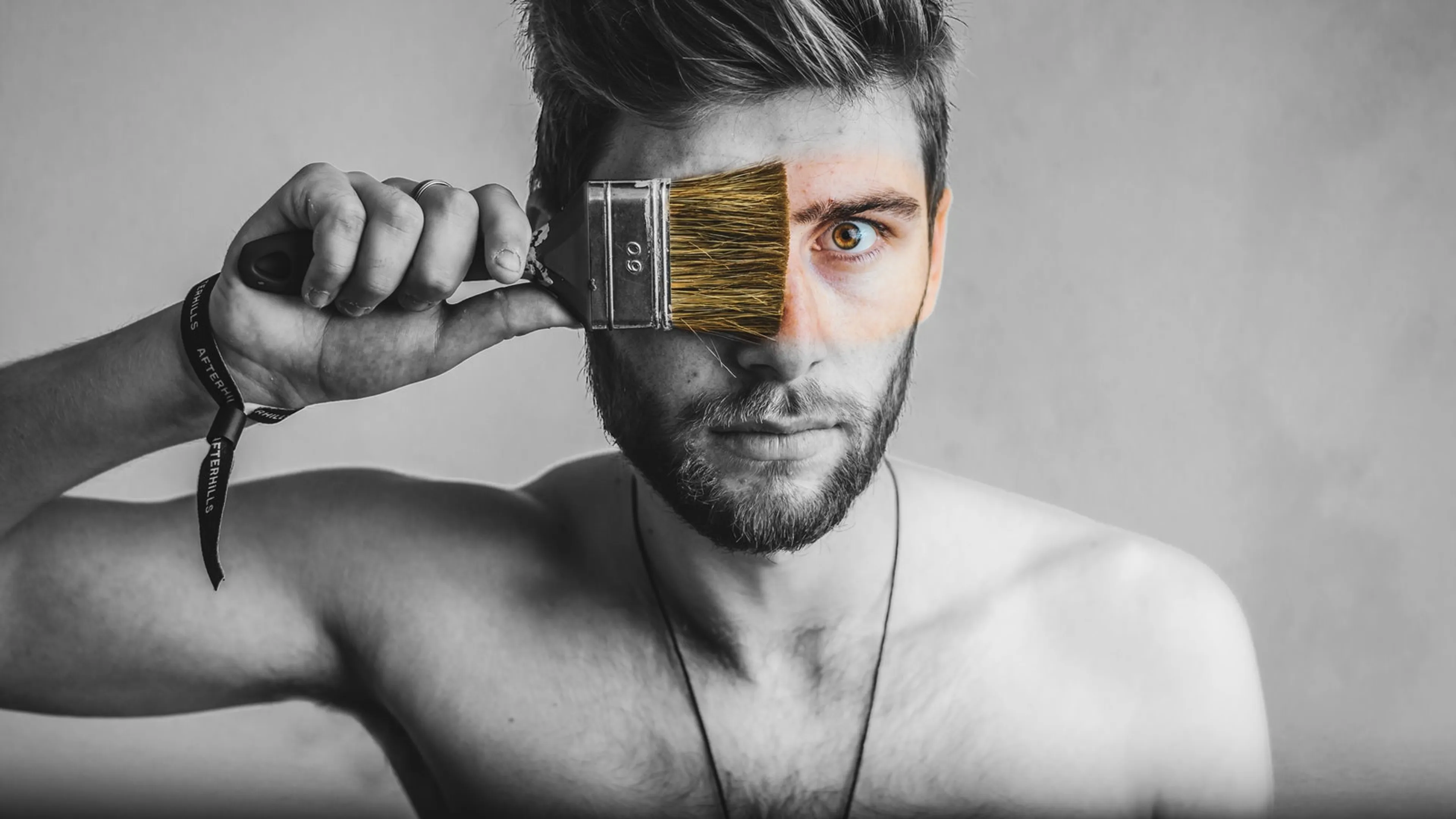 Hoe vast zit jij aan je vooroordelen en hoe vaak kies je om de mens erachter te zien?