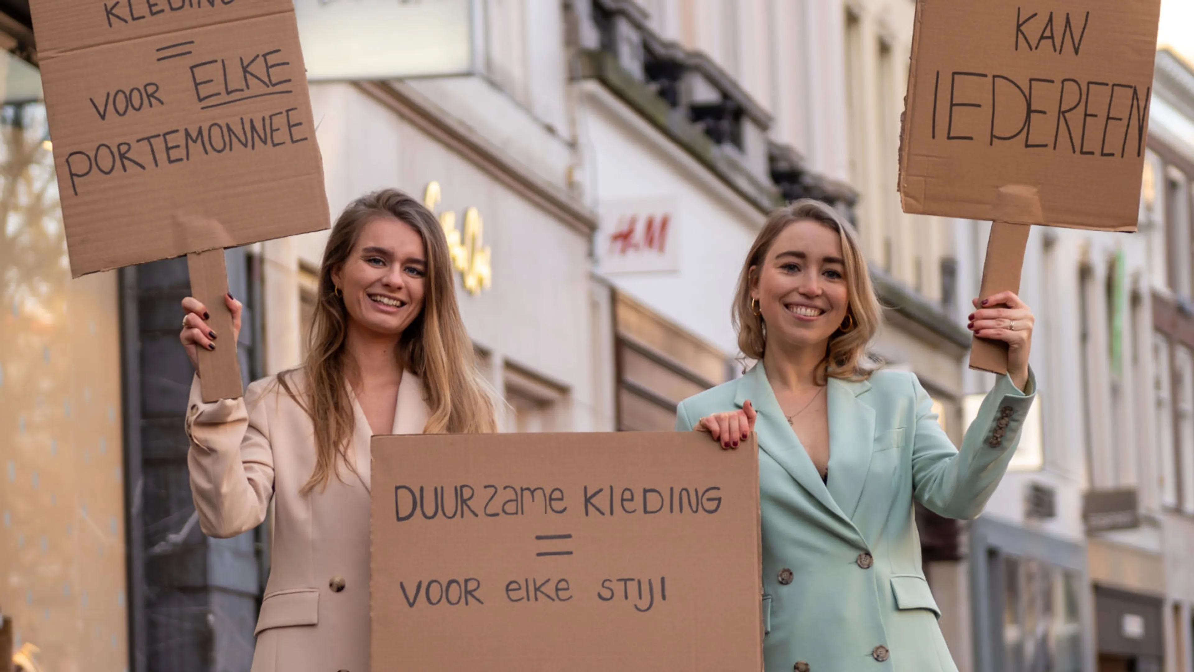 Wie betaalt nu echt de prijs voor jouw kleding?