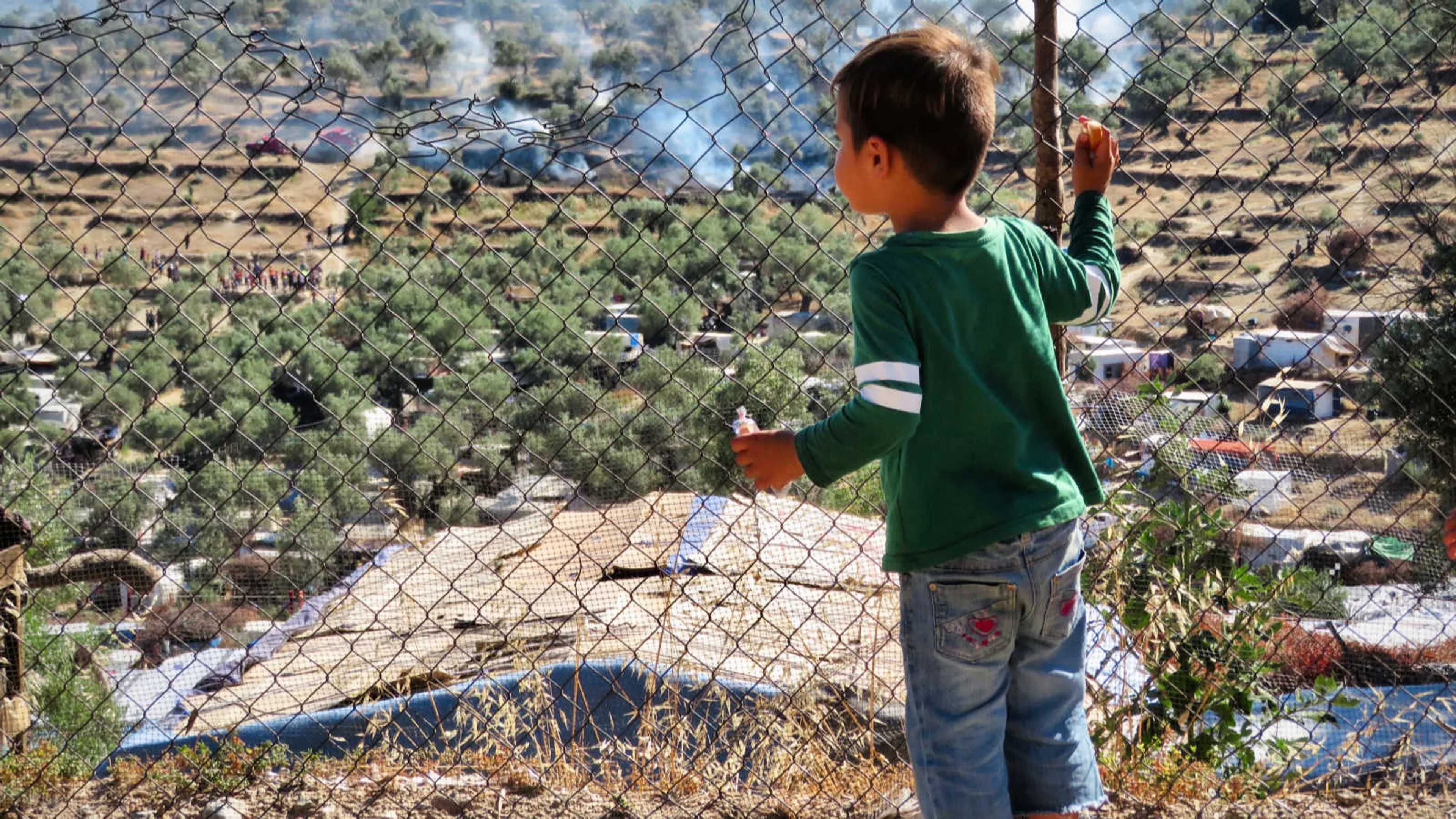 Rob is terug op Lesbos: 'Een edelsteen én een zwart gat. Dat is kamp Moria.'