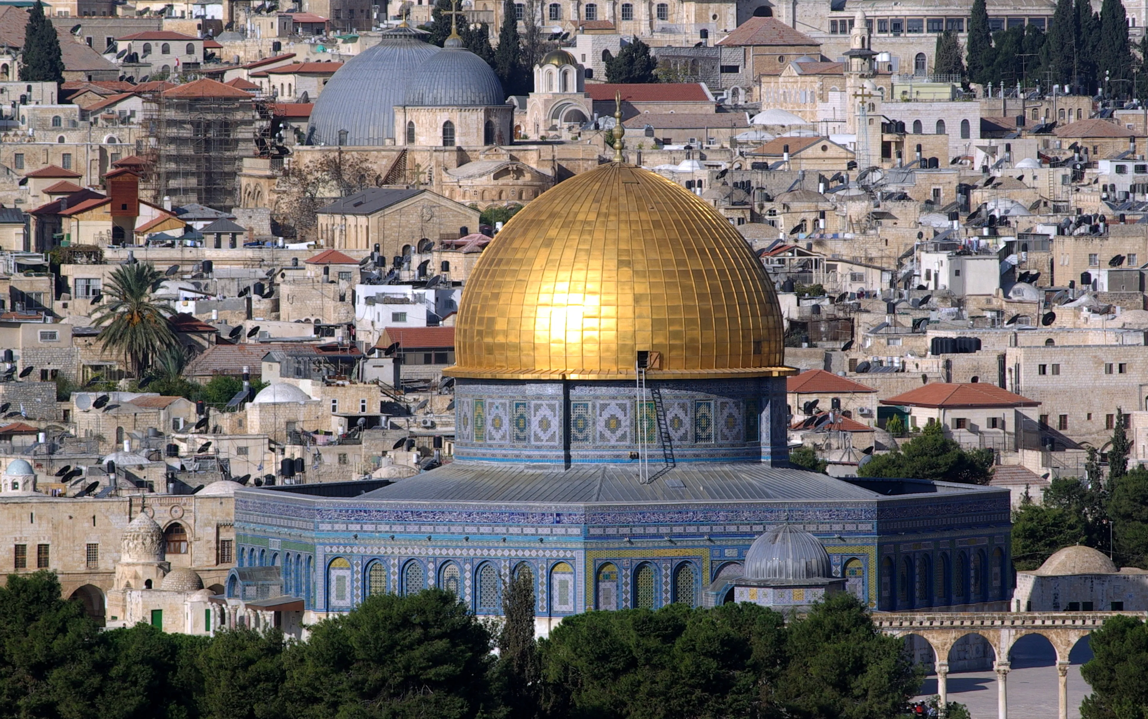 Anna deed als de pelgrims en eindigde met een Christus-tatoeage op haar arm