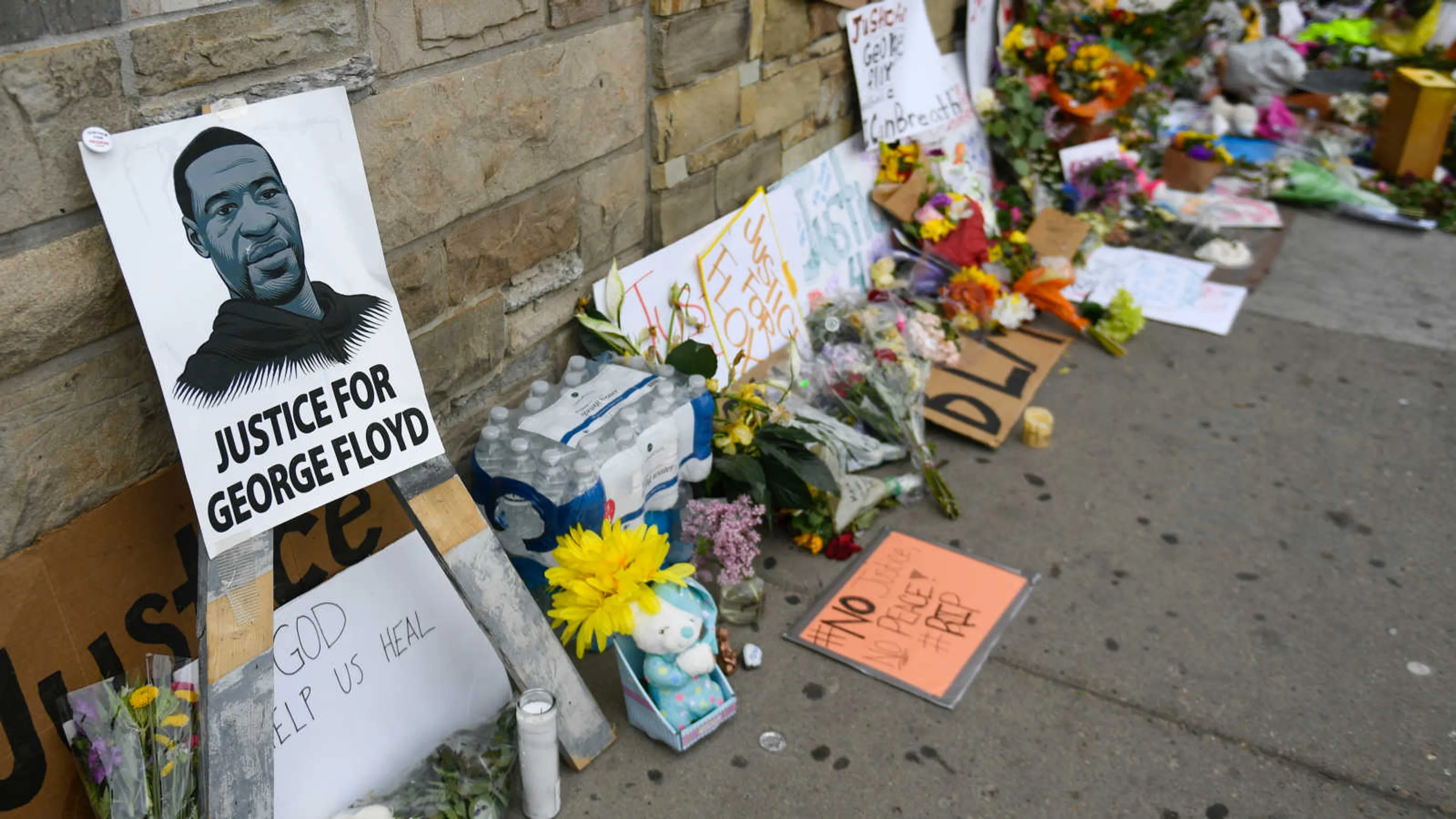 Wat kan ik doen als mijn medemens slachtoffer is van racisme?