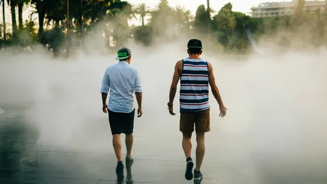 Lazarus staat op | Hij woont niet op aarde, toch?.