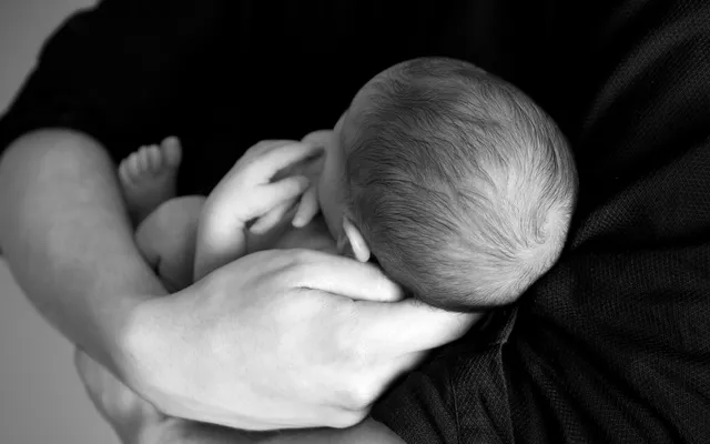 Ken jij de namen van deze dappere vroedvrouwen?.