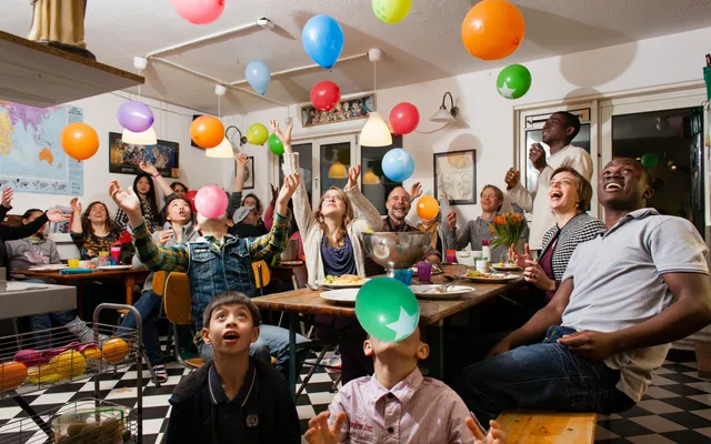 Herman vertelt waarom hij in een leefgemeenschap woont en hoe hij het volhoudt….