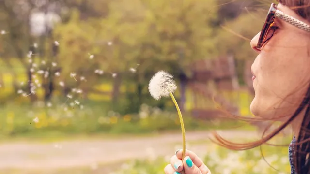 Kate Bowler: ‘Hoe leer je leven in zo'n precaire wereld met een pandemie?'.