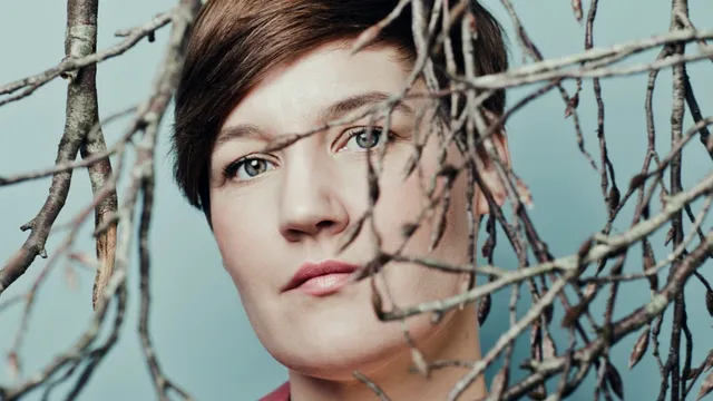 Lotte Pen: ‘Ik vind woorden niet zo interessant, en al helemaal niet wanneer het over God gaat’.