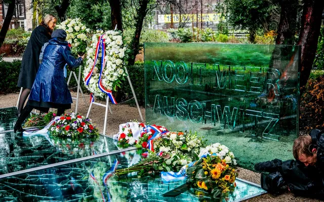 Jan-Jaap legt uit waarom de Holocaust nooit geschiedenis wordt.