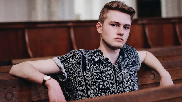 Jurjen spreekt zich uit over homoseksualiteit: mag het nu wel of niet?.