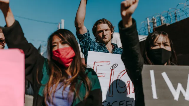 Protestanten, wordt het geen tijd om je harder te laten horen?.