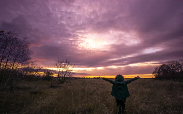 Job over het grote, bijna onoverbrugbare misverstand tussen gelovigen en niet-gelovigen.