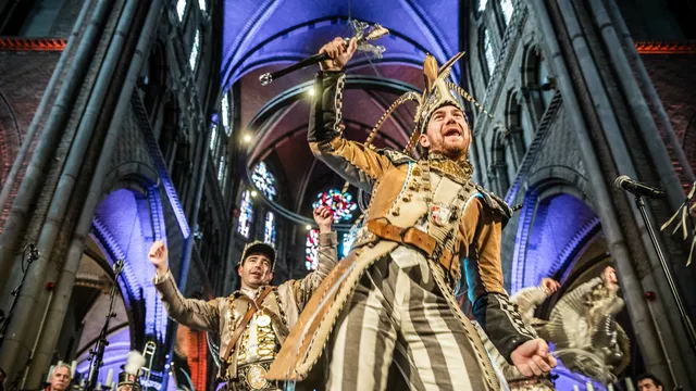 Jasper viert carnaval - het feest waardoor je leert omarmen dat je deugt én niet deugt.