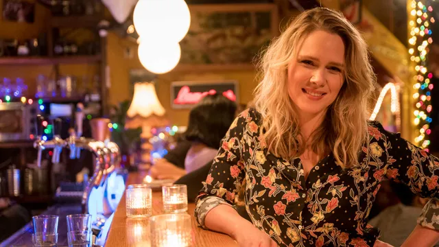 Clarice Gargard, Alicja Gescinska en Roelof ten Napel te gast in Café Lazarus.