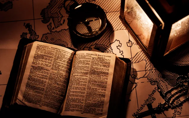 Is de Bijbel meer dan een verzameling van oude boeken? Ja, en dit blog legt uit waarom.