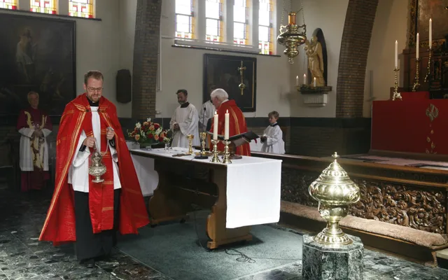 Van vrijgemaakt-gereformeerd naar oud-katholiek.