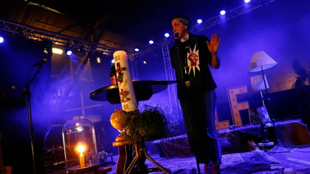 Nadia Bolz-Weber: 'Het is nodig om scherpe vragen te stellen over de toekomst van de kerk'.