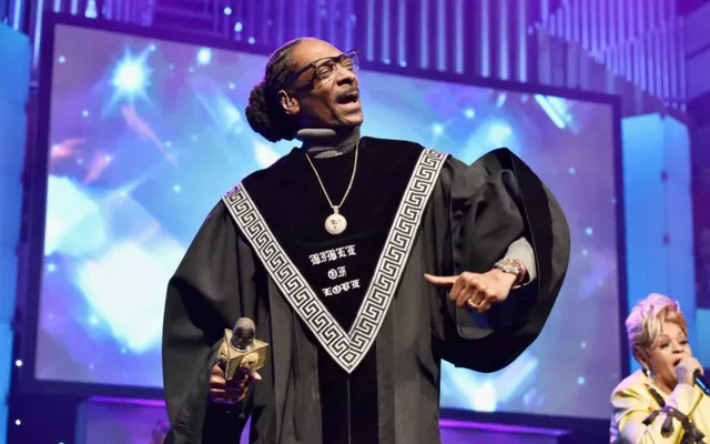 Snoop Dogg: van dealer naar dominee.